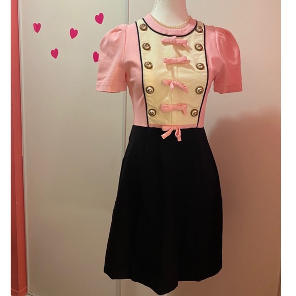 Dresses & Skirts - Designer Style Pink Black Bow Button Detailing Midi Dress